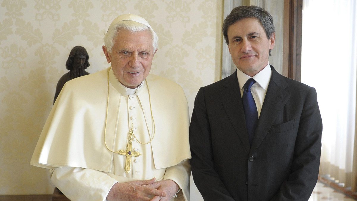 Burmistrz Rzymu Gianni Alemanno powiedział, że papież ma zaufanie do władz Wiecznego Miasta w kwestii sprawnej organizacji uroczystości beatyfikacyjnych Jana Pawła II. Odbędą się one 1 maja w Watykanie.