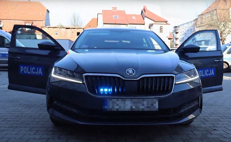 Skoda Superb: policja ma nowy nieoznakowany radiowóz z wideorejestratorem