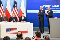 Nowa umowa z USA ws. budowy polskiej elektrowni atomowej podpisana. Tusk: Jest lepsza od poprzedniej