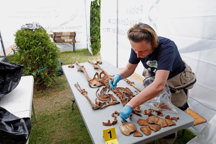 EKSHUMACJE IPN W BIAŁYMSTOKU. KTO ZABIŁ TYCH LUDZI?