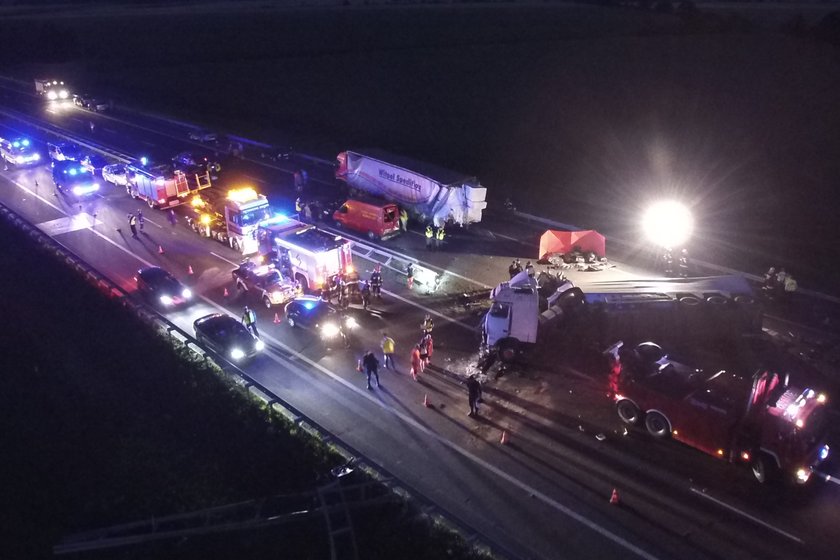 Koszmarny karambol na autostradzie A4 pod Oławą