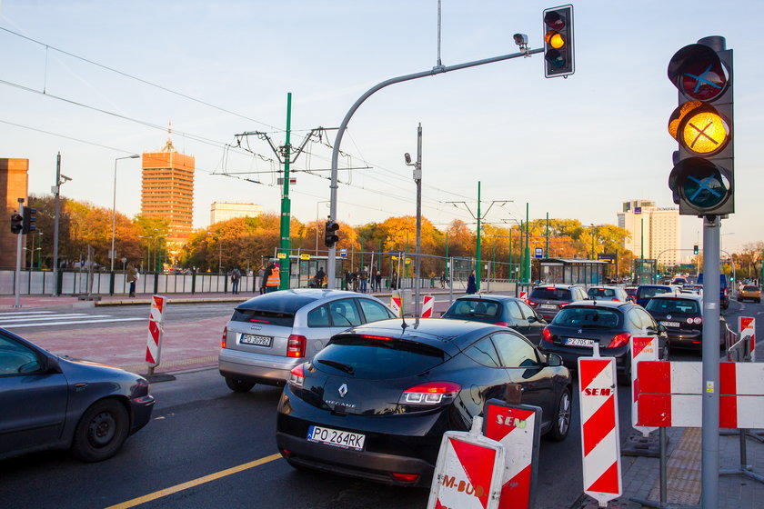 Kończą budowę naziemnego przejścia dla pieszych przy dworcu