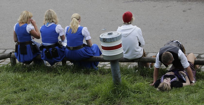 Opici piwskiem na Oktoberfest