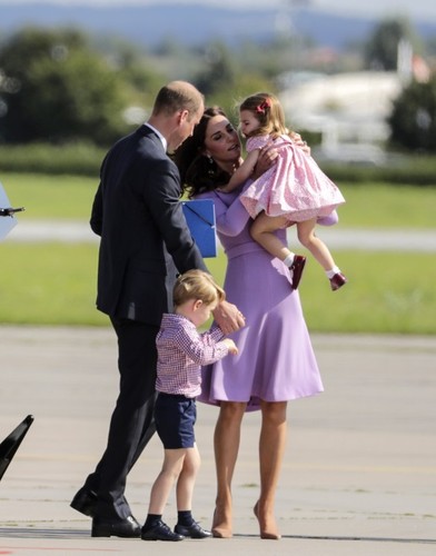 Książę William i księżna Catherine oraz książę George i księżniczka Charlotte