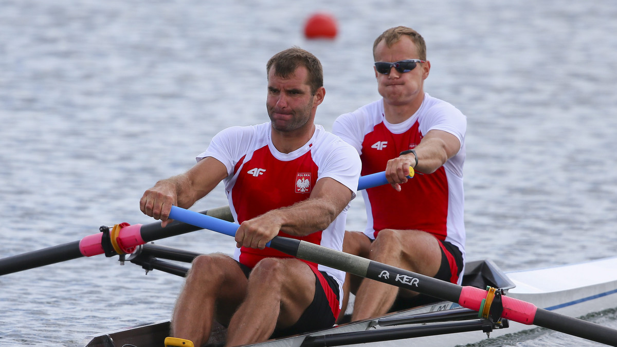 Polska dwójka bez sternika - Jarosław Godek, Wojciech Gutorski nie zdołała awansować do finału A podczas igrzysk olimpijskich w Londynie.