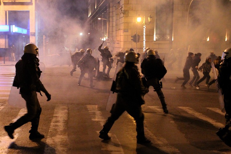 Zamieszki w centrum Aten