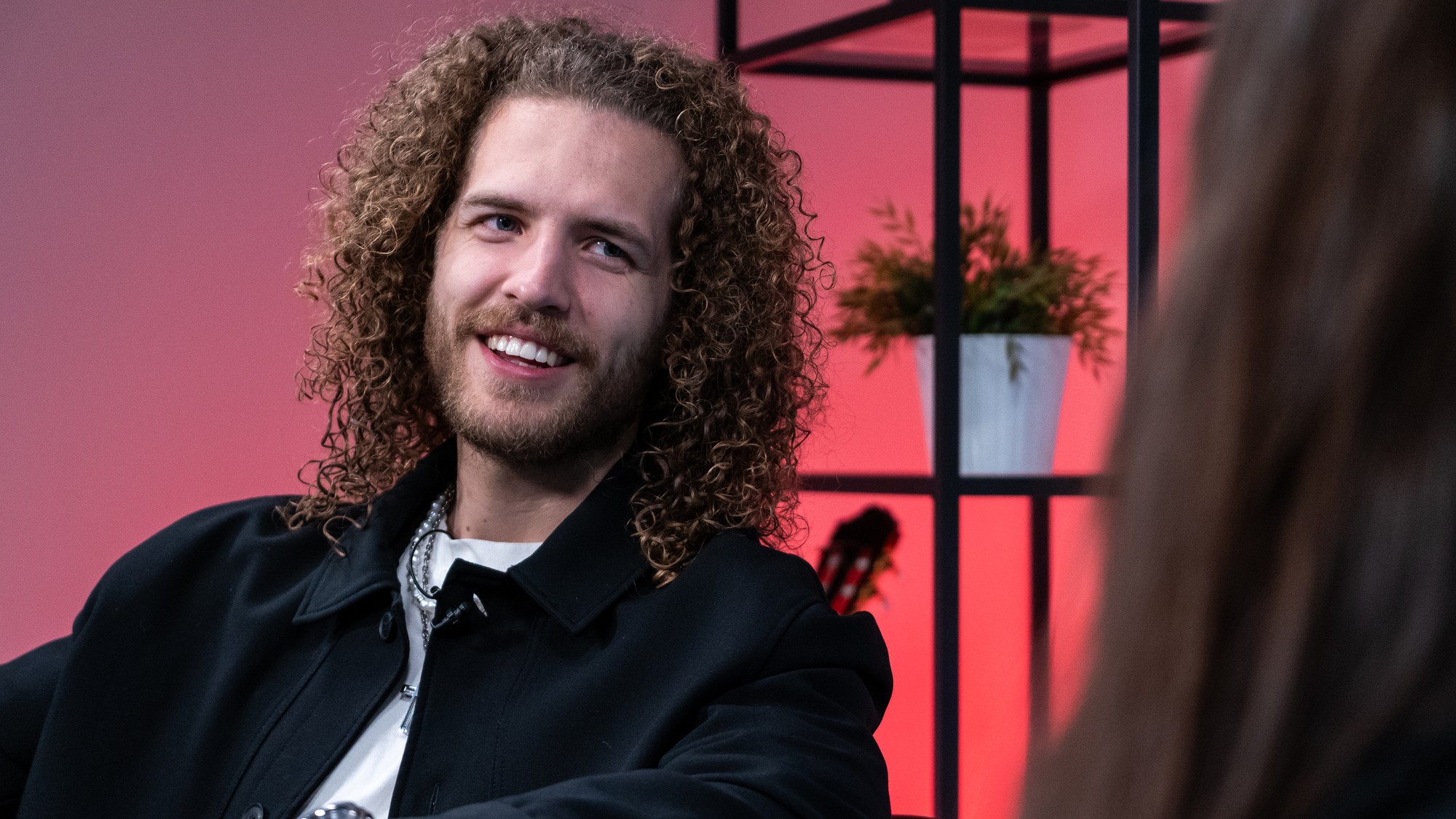 Gitarista, spevák a skladateľ Dávid Bílek.