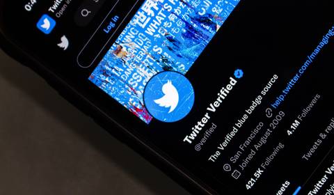 Twitter usunie niebieskie znaczniki sprzed ery płatnej subskrypcji