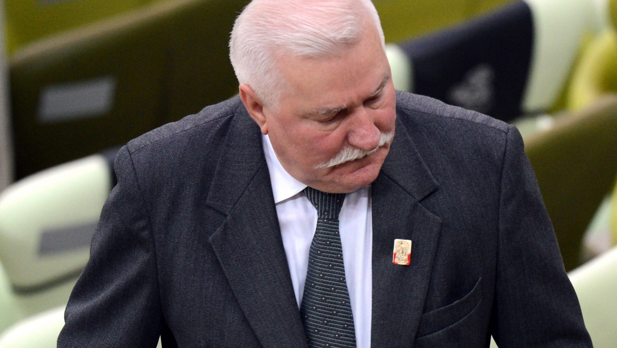 Lech Wałęsa oświadczył w Gdańsku, że dziś też powtórzyłby swoją wypowiedź o potrzebie spałowania działaczy Solidarności podczas blokady Sejmu. Za te słowa w piątek podbeskidzkie struktury "S" odebrały mu tytuł "Zasłużonego dla Solidarności Podbeskidzia".