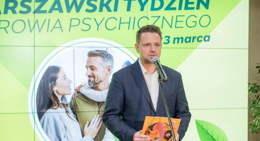 – W całym kraju mamy obecnie niespełna 600 psychiatrów dziecięcych, czyli zdecydowanie za mało. W samej Warszawie jest ich nieco ponad stu, w miejskich podmiotach leczniczych pracuje dokładnie 15 specjalistów z tej dziedziny – podkreśla Rafał Trzaskowski, prezydent m.st. Warszawy. – Dążymy do tego, by w ciągu 2–3 lat podwoić liczbę psychiatrów dziecięcych w miejskich placówkach.