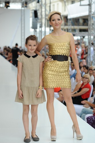 Magda Steczkowska z córką na Warsaw Fashion Street 2012