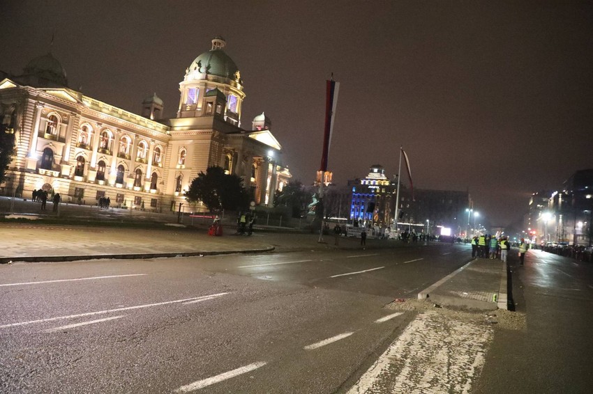 Plato ispred Skupštine Srbije