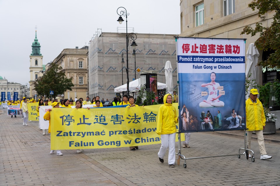 Marsz Falun Gong w Warszawie