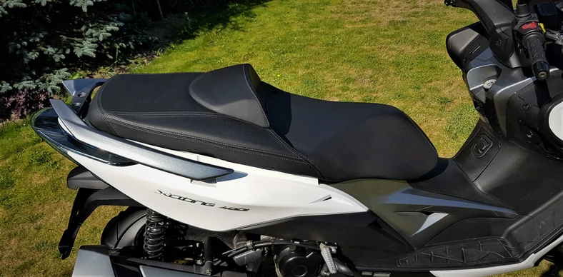 Kymco Xciting 400i - kanapa