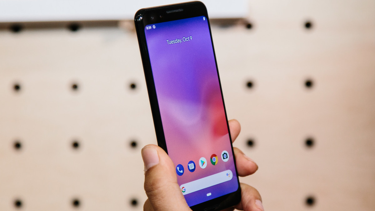 Google zaprezentowało światu dwa nowe modele swoich telefonów: Pixel 3 i Pixel 3 XL. Póki co nie są dostępne w Polsce. A amerykańskie ceny nie należą do najniższych.