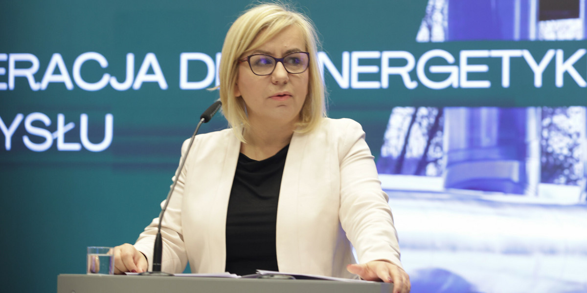Minister klimatu i środowiska  Paulina Hennig-Kloska