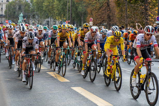 Nie tylko paczkomaty, także rowery. Tour de France ma nowego partnera biznesowego