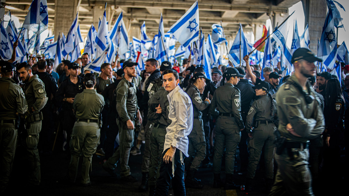 Rewolucja w Izraelu. Gospodarka cierpi, ortodoksi idą do pracy i na front