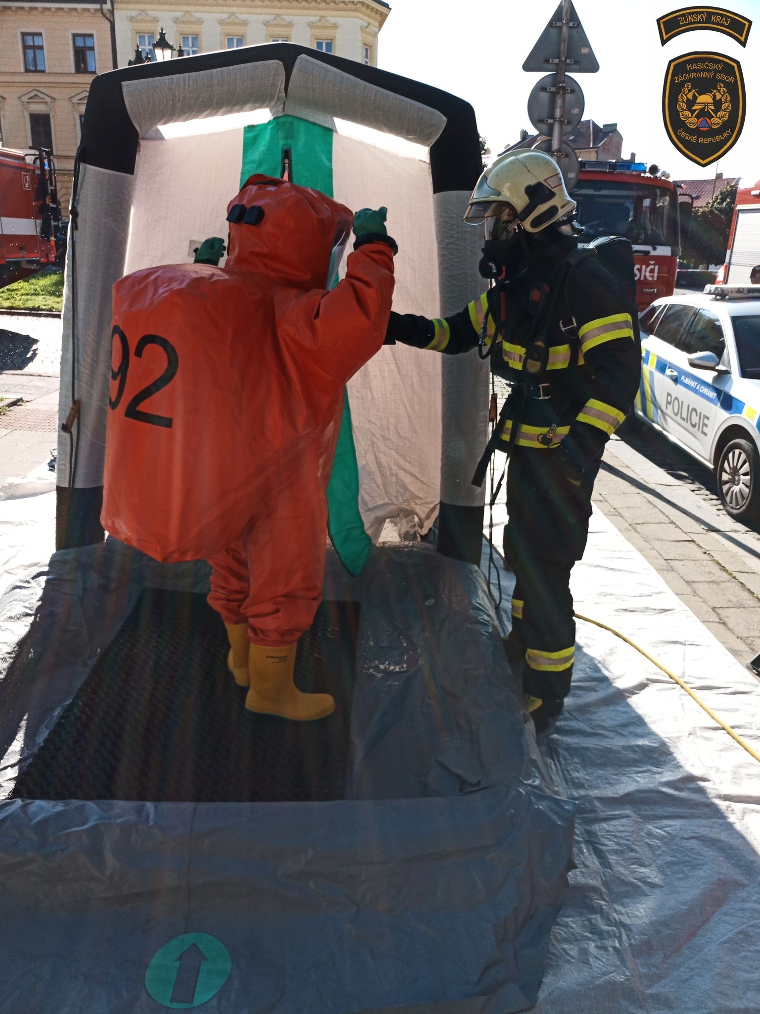 Na strednej škole v Kroměříži v pondelok dopoludnia unikla neznáma chemická látka.