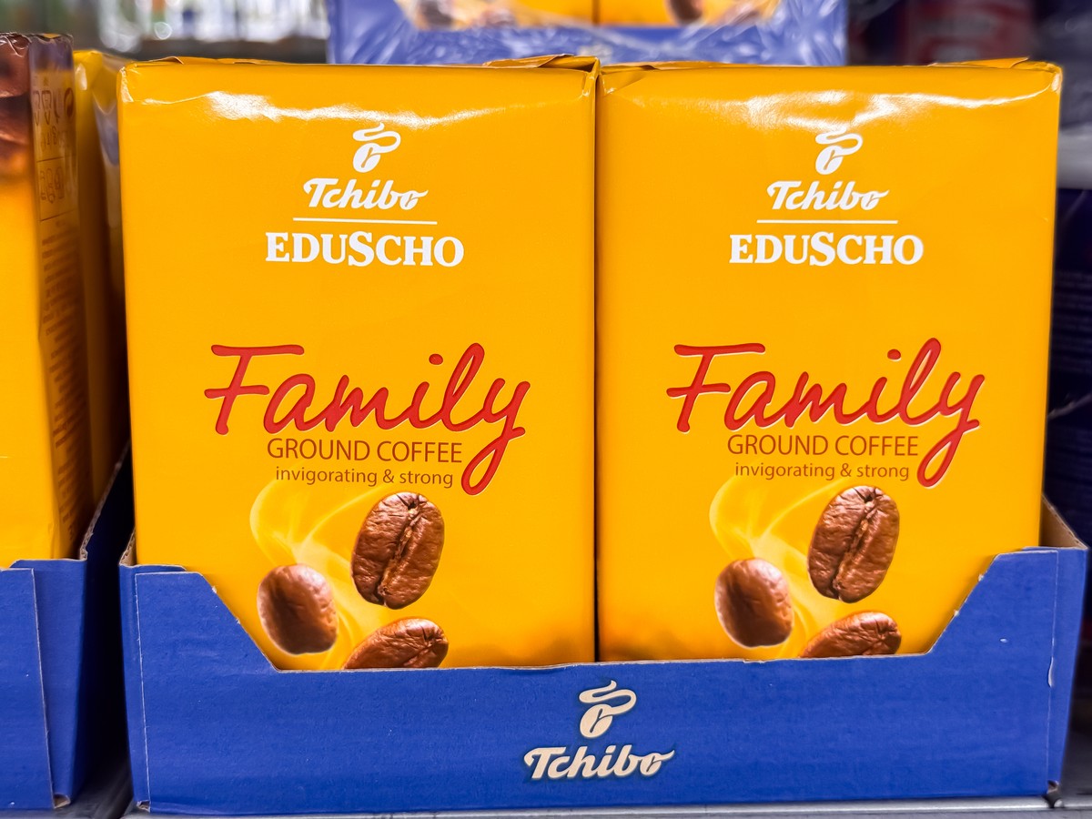 Tchibo,Eduscho,Family,Ground,Coffee,Packages,In,Orange,Boxes,Displayed
