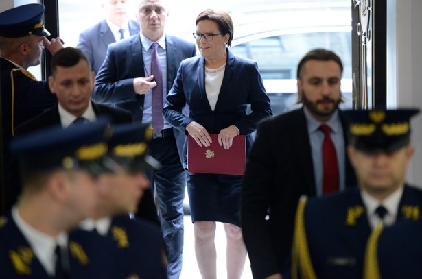 Premier Ewa Kopacz po złożeniu dymisji spotka się z prezydentem Dudą