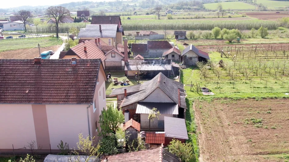 Izgoreo pomoćni objekat kod Čačka