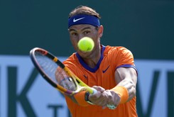 Kyrgios zniszczył dwie rakiety, ale Nadala nie pokonał