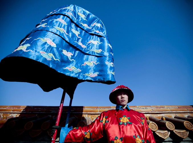 Wszystko wygląda jak tysiące lat temu. Przepych, bogaty ceremoniał i odwołania do tradycji cesarstwa