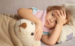 Większość dzieci z COVID-19 może mieć nietypowe objawy choroby