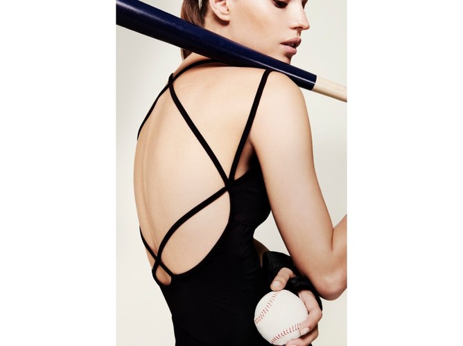 Modowo-technologiczny mix - wyjątkowa kolekcja adidas dla Oysho 2011.