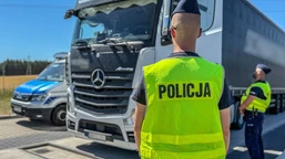 ciężarówki będą mogły wyprzedzać. oto zmiany dla kierowców, jest haczyk