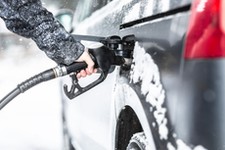 Twoje auto nie odpala przy mrozach? To nie wina paliwa, chyba że popełniłeś ten jeden błąd