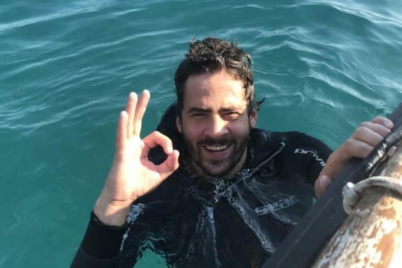 "Na plažama gde sam naučio da hodam i plivam, sad moram da plaćam ležaljke po 50 evra": Crnogorski glumac pobesneo zbog cena u Budvi