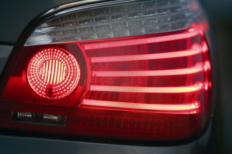 Hella: nowe lampy dla BMW serii 5 po faceliftingu