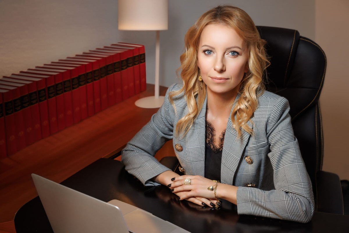 Prof. dr hab. Anna Konert, dziekan Wydziału Prawa i Administracji Uczelni Łazarskiego, która zwyciężyła w XIX Rankingu Studiów Prawniczych wśród uczelni niepublicznych.