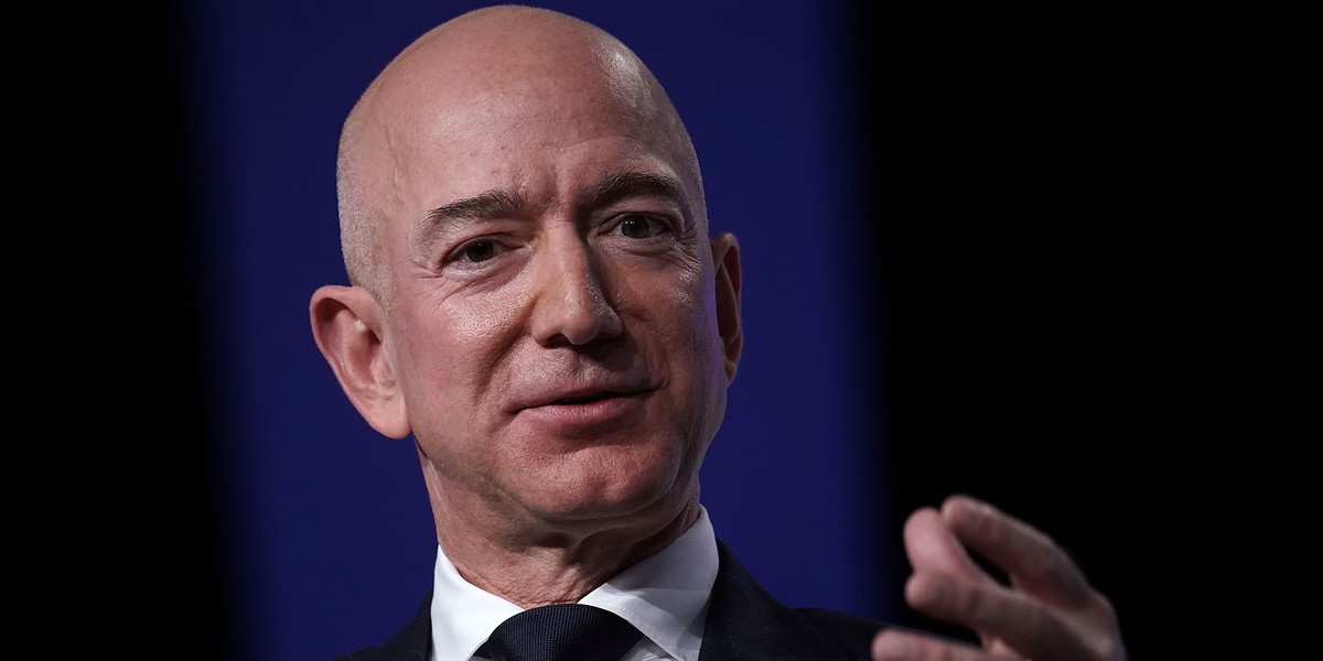 Jeff Bezos co rok sprzedaje akcje Amazona, ale w 2020 r. pozbył się udziałów na wyjątkowo dużą kwotę.