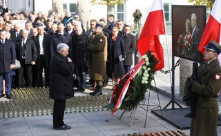Katastrofą lotniczą nie można grać. Prof. Jacek Rońda przegrywa przed SN