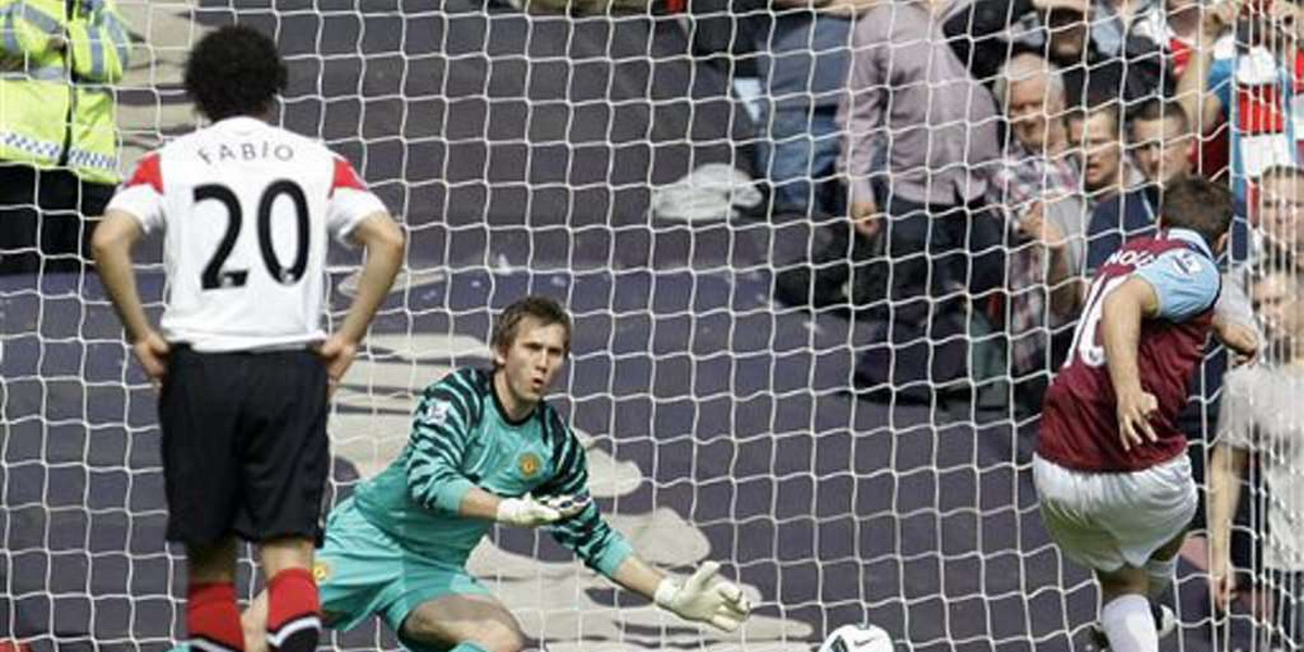 Tomasz Kuszczak znów zagrał w bramce Manchesteru United, wpuścił dwa gole