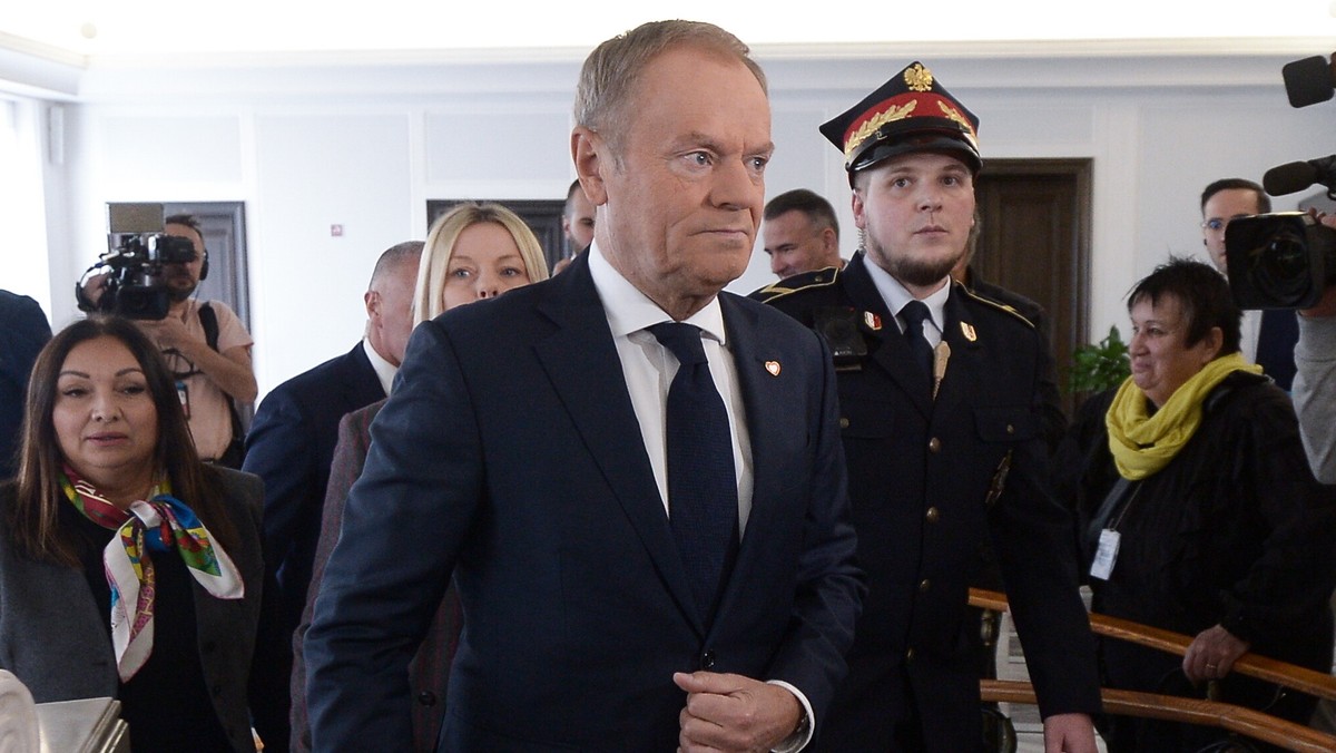 Donald Tusk dosadnie o decyzji Andrzeja Dudy. "Postanowił uzyskać trochę czasu"