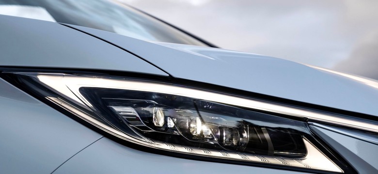 Nowy Lexus trzęsie rynkiem. 7-osobowa wersja znika na pniu