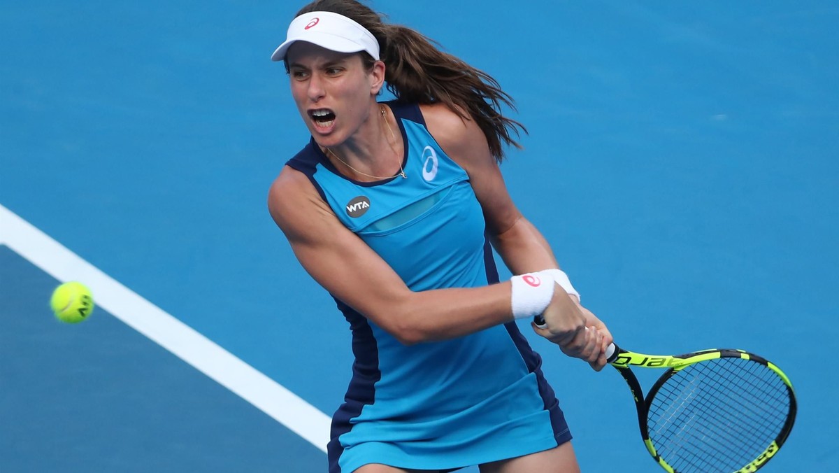 Johanna Konta wyeliminowała we wtorek ostatnią Australijkę rywalizującą w turnieju WTA w Sydney. W meczu drugiej rundy Apia International Brytyjka pokonała Darię Gavrilovą 6:1, 6:3. Jej rywalką w ćwierćfinale będzie Daria Kasatkina, która nieoczekiwanie pokonała liderkę rankingu WTA Angelique Kerber.