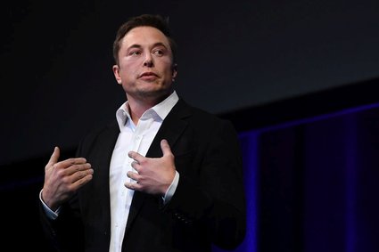 Elon Musk przyznał się do błędu. Żałuje, że zastąpił ludzi robotami