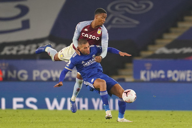 Islam Slimani i Ezri Konsa Ngoyo