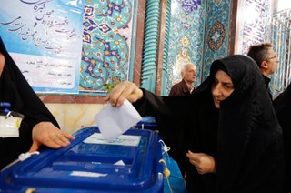 Wybory parlamentarne w Iranie: Dominacja konserwatystów i nadzieje reformatorów