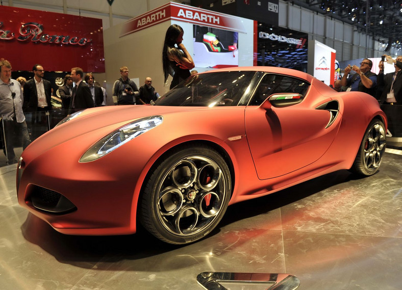 Czym zaskakuje Alfa Romeo 4C Concept?