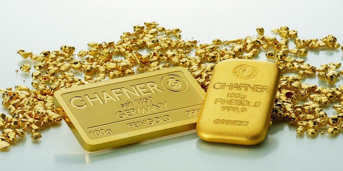 W gotowych wyrobach jubilerskich koszt 1 grama złota jest zdecydowanie wyższy niż to, ile zapłacimy za 1 gram czystego złota w sztabce.