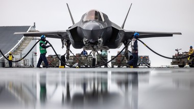 rubio stawia warunki europie, wielka brytania wysyła lotniskowiec do a