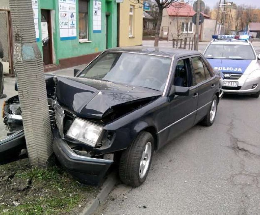 PIjany emeryt szalał mercedesem po Radomiu!