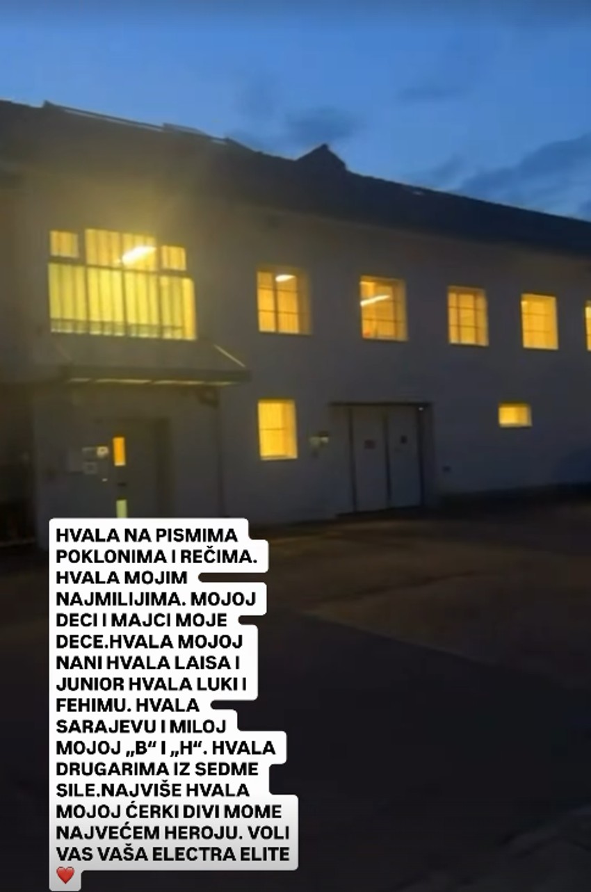 Transrodna pevačica (48) objavila snimak ispred pritvora u kom je provela 7 meseci: "Iza ovih rešetaka sam bila ja"