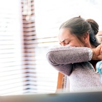 Hurutos köhögés vagy Covid miatt köhög az ország? Orvosok válaszoltak